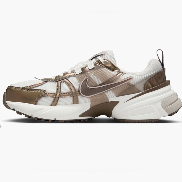 Nike V2K Run Sneaker Brown/ Ironstone/ White Mens New NIB main image 9